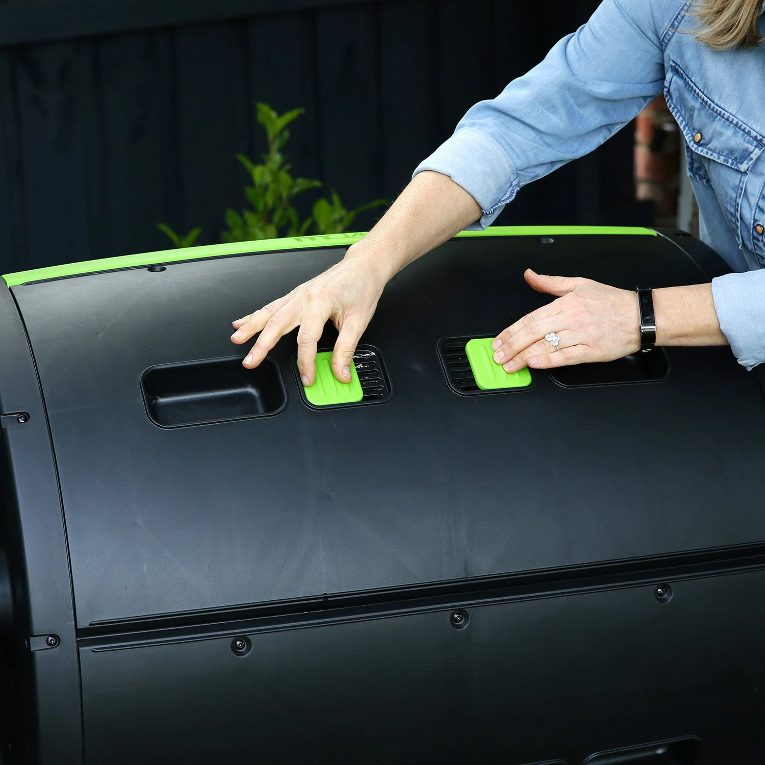 Maze 245 Litre Compost Tumbler & Accessories 20 Maze 245 Litre Compost Tumbler & Accessories - Image 20