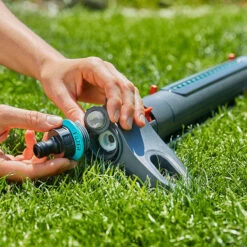 GardenaAquazoom Sprinkler 14 GardenaAquazoom Sprinkler -Garden Haven Shop GSZOOM25027