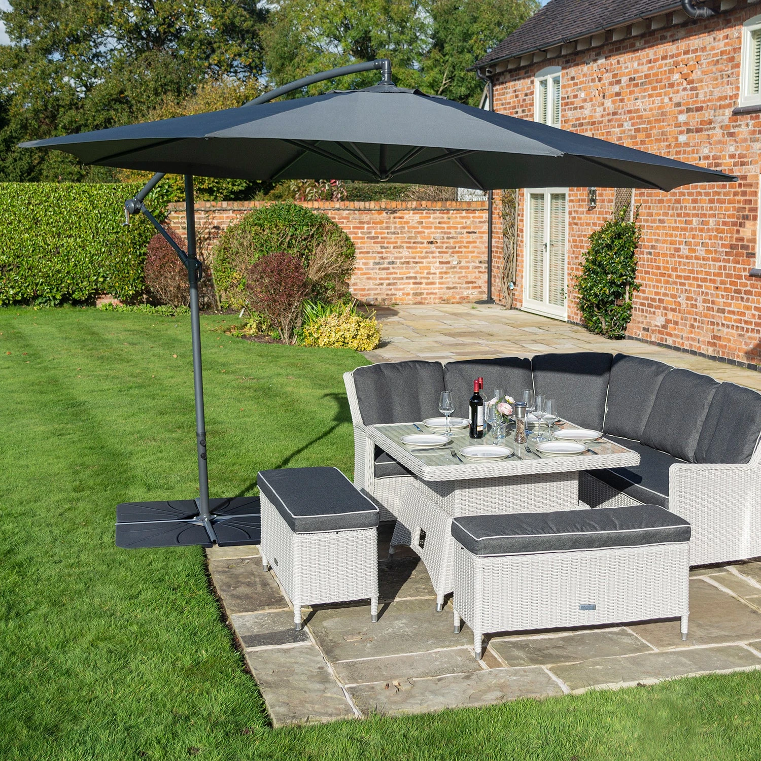 Rowlinson Prestbury Overhang Parasol 1 Rowlinson Prestbury Overhang Parasol