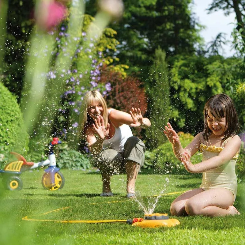 Hozelock - 8 Spray Pattern Garden Sprinkler - 79m² 2 Hozelock - 8 Spray Pattern Garden Sprinkler - 79m² - Image 2